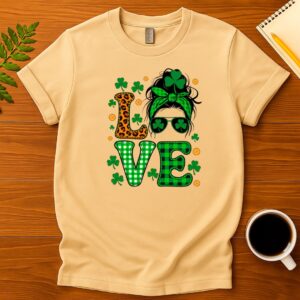 Shamrock Love St. Patrick's Day  T-Shirt